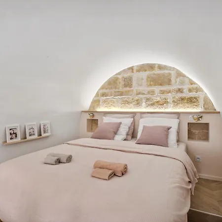 شقة Hyper Centre Ecusson - Magnifique T1 Au Calme مونبيلييه