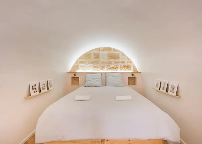 Hyper Centre Ecusson - Magnifique T1 Au Calme Appartement *